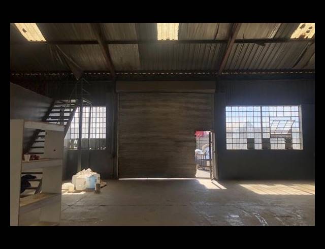 452M² WAREHOUSE TO LET IN ANDERBOLT